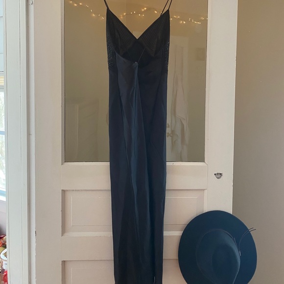 Victoria's Secrete Slip - Picture 3 of 5